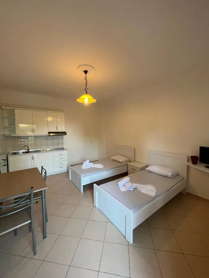 Frankos Apartaments Sarande Apartment