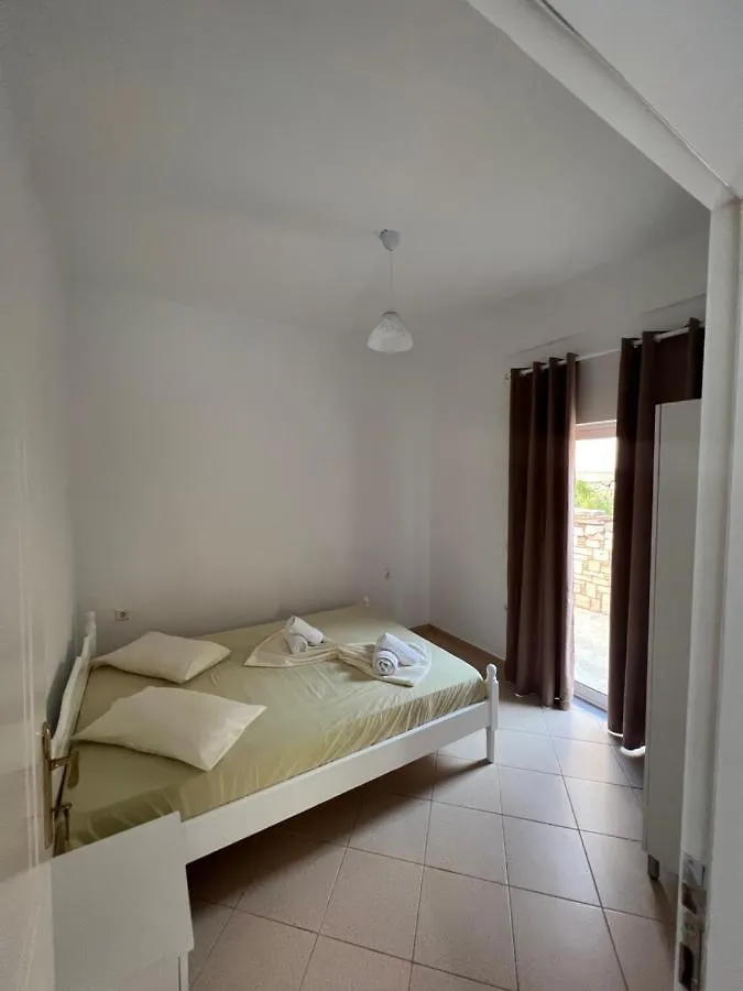Frankos Apartaments Sarande